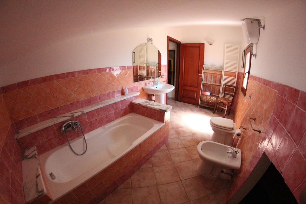 פולה Nora Guesthouse Rooms And Villas חדר תמונה